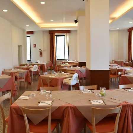 Hotel Excelsior 3*